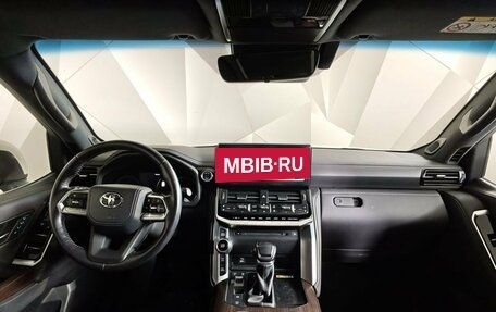 Toyota Land Cruiser, 2022 год, 9 099 000 рублей, 13 фотография