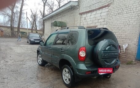 Chevrolet Niva I рестайлинг, 2010 год, 390 000 рублей, 4 фотография