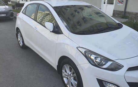 Hyundai i30 II рестайлинг, 2012 год, 950 000 рублей, 2 фотография