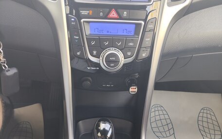 Hyundai i30 II рестайлинг, 2012 год, 950 000 рублей, 13 фотография