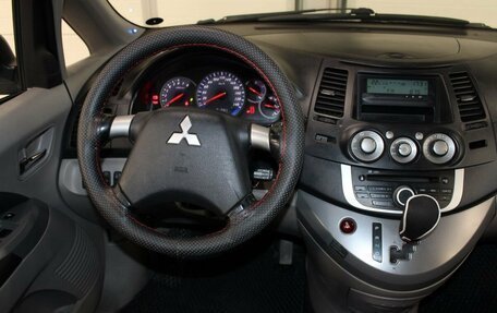 Mitsubishi Grandis, 2008 год, 757 000 рублей, 18 фотография