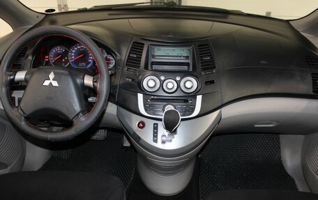 Mitsubishi Grandis, 2008 год, 757 000 рублей, 19 фотография