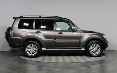 Mitsubishi Pajero IV, 2013 год, 2 157 000 рублей, 4 фотография