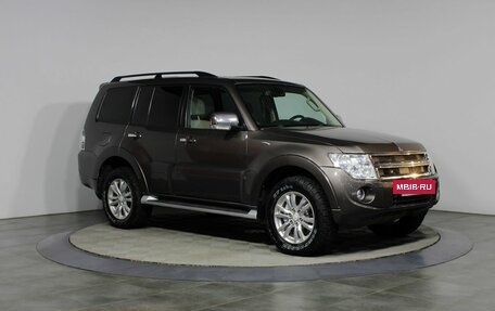 Mitsubishi Pajero IV, 2013 год, 2 157 000 рублей, 3 фотография