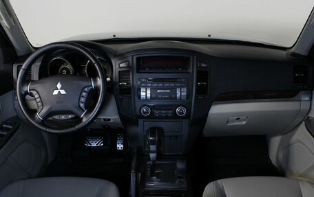 Mitsubishi Pajero IV, 2013 год, 2 157 000 рублей, 10 фотография