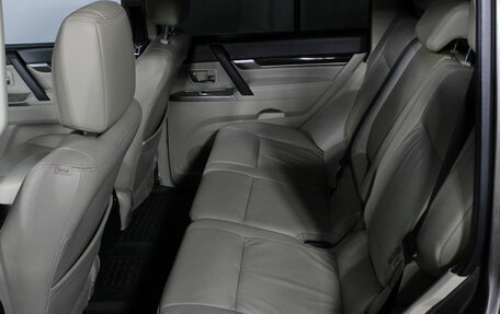 Mitsubishi Pajero IV, 2013 год, 2 157 000 рублей, 17 фотография