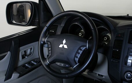 Mitsubishi Pajero IV, 2013 год, 2 157 000 рублей, 12 фотография