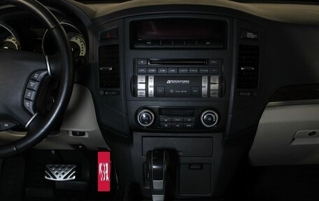 Mitsubishi Pajero IV, 2013 год, 2 157 000 рублей, 11 фотография