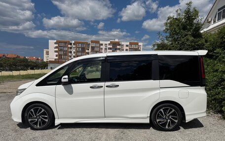 Honda Stepwgn IV, 2015 год, 1 950 000 рублей, 3 фотография