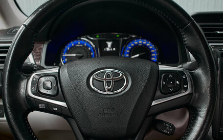 Toyota Camry, 2015 год, 2 150 000 рублей, 14 фотография