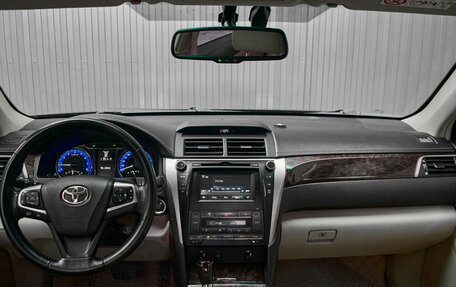 Toyota Camry, 2015 год, 2 150 000 рублей, 12 фотография