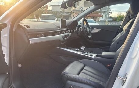 Audi A4, 2018 год, 1 850 000 рублей, 14 фотография