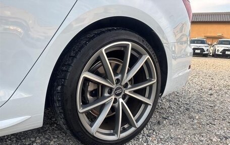 Audi A4, 2018 год, 1 850 000 рублей, 6 фотография