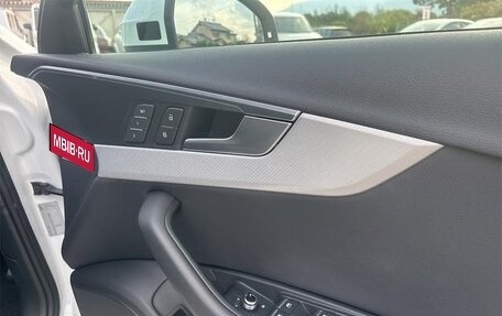 Audi A4, 2018 год, 1 850 000 рублей, 12 фотография