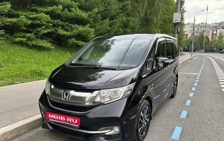 Honda Stepwgn IV, 2017 год, 1 630 000 рублей, 2 фотография