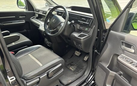 Honda Stepwgn IV, 2017 год, 1 630 000 рублей, 8 фотография