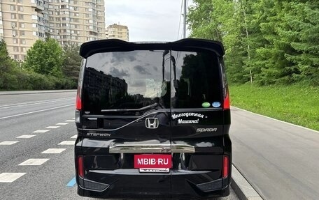 Honda Stepwgn IV, 2017 год, 1 630 000 рублей, 12 фотография