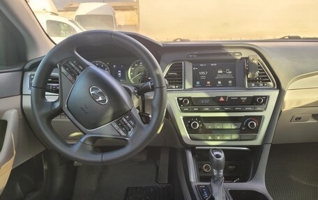 Hyundai Sonata VII, 2016 год, 1 000 000 рублей, 7 фотография