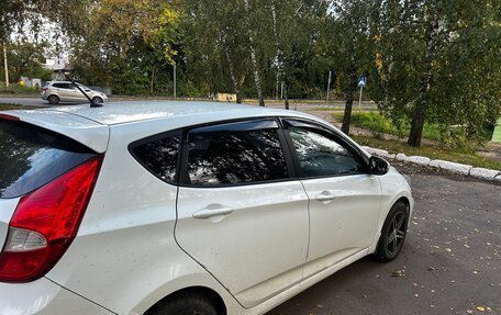 Hyundai Solaris II рестайлинг, 2011 год, 420 000 рублей, 5 фотография