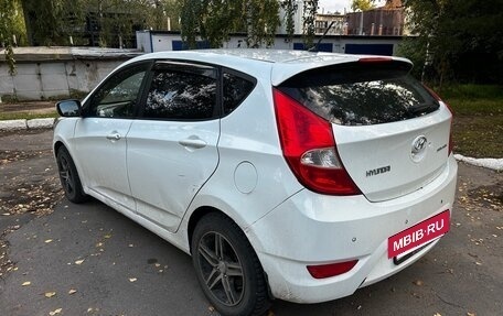 Hyundai Solaris II рестайлинг, 2011 год, 420 000 рублей, 6 фотография