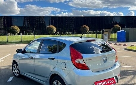 Hyundai Solaris II рестайлинг, 2011 год, 780 000 рублей, 4 фотография