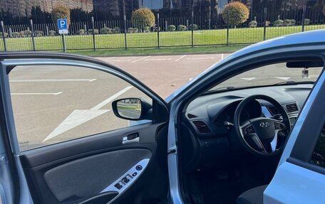 Hyundai Solaris II рестайлинг, 2011 год, 780 000 рублей, 12 фотография