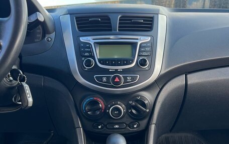 Hyundai Solaris II рестайлинг, 2011 год, 780 000 рублей, 11 фотография