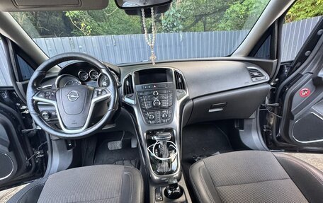 Opel Astra J, 2010 год, 540 000 рублей, 13 фотография