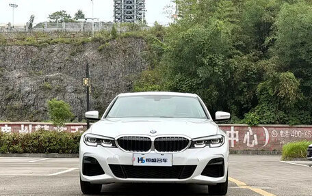 BMW 3 серия, 2022 год, 2 672 000 рублей, 2 фотография