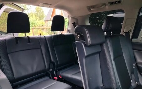 Toyota Land Cruiser Prado 150 рестайлинг 2, 2010 год, 2 950 000 рублей, 9 фотография