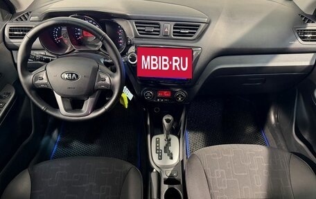 KIA Rio III рестайлинг, 2013 год, 899 800 рублей, 9 фотография