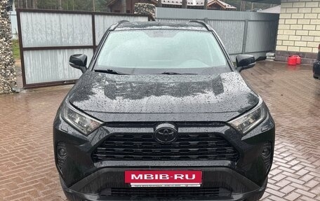 Toyota RAV4, 2021 год, 2 650 000 рублей, 2 фотография