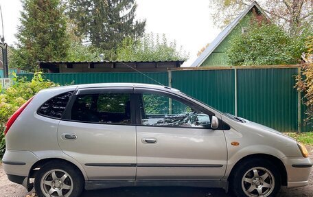 Nissan Tino, 2002 год, 305 000 рублей, 2 фотография