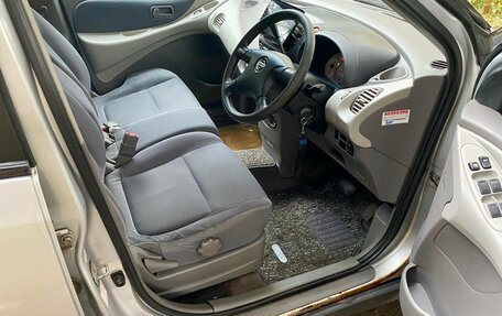 Nissan Tino, 2002 год, 305 000 рублей, 6 фотография
