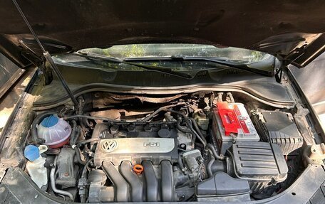 Volkswagen Passat B6, 2005 год, 400 000 рублей, 11 фотография