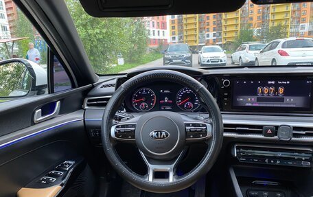KIA K5, 2020 год, 1 900 000 рублей, 21 фотография