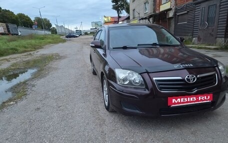 Toyota Avensis III рестайлинг, 2007 год, 545 000 рублей, 2 фотография