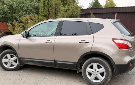 Nissan Qashqai, 2010 год, 980 000 рублей, 2 фотография
