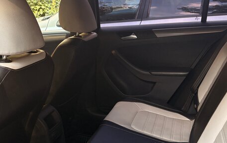 Volkswagen Jetta VI, 2016 год, 1 420 000 рублей, 10 фотография