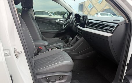 Volkswagen Tiguan II, 2023 год, 2 570 000 рублей, 7 фотография