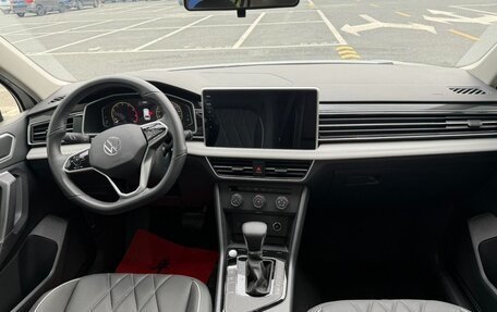 Volkswagen Tiguan II, 2023 год, 2 570 000 рублей, 9 фотография