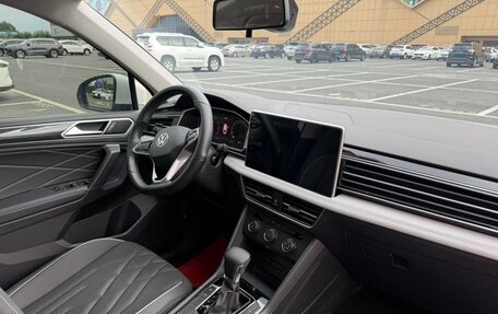 Volkswagen Tiguan II, 2023 год, 2 570 000 рублей, 8 фотография