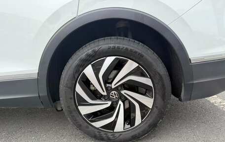 Volkswagen Tiguan II, 2023 год, 2 570 000 рублей, 16 фотография