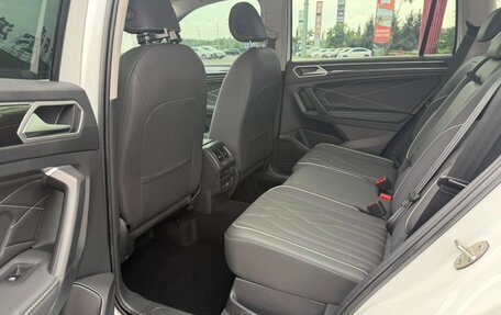 Volkswagen Tiguan II, 2023 год, 2 570 000 рублей, 14 фотография