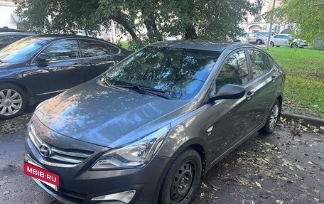 Hyundai Solaris II рестайлинг, 2015 год, 1 180 000 рублей, 3 фотография