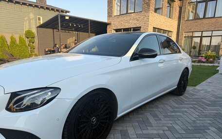 Mercedes-Benz E-Класс, 2016 год, 3 200 000 рублей, 22 фотография