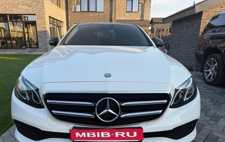 Mercedes-Benz E-Класс, 2016 год, 3 200 000 рублей, 20 фотография