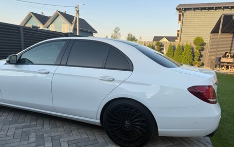Mercedes-Benz E-Класс, 2016 год, 3 200 000 рублей, 26 фотография