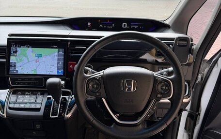 Honda Stepwgn IV, 2018 год, 2 650 000 рублей, 12 фотография