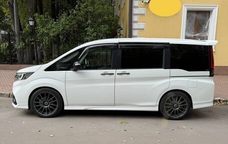 Honda Stepwgn IV, 2018 год, 2 650 000 рублей, 4 фотография